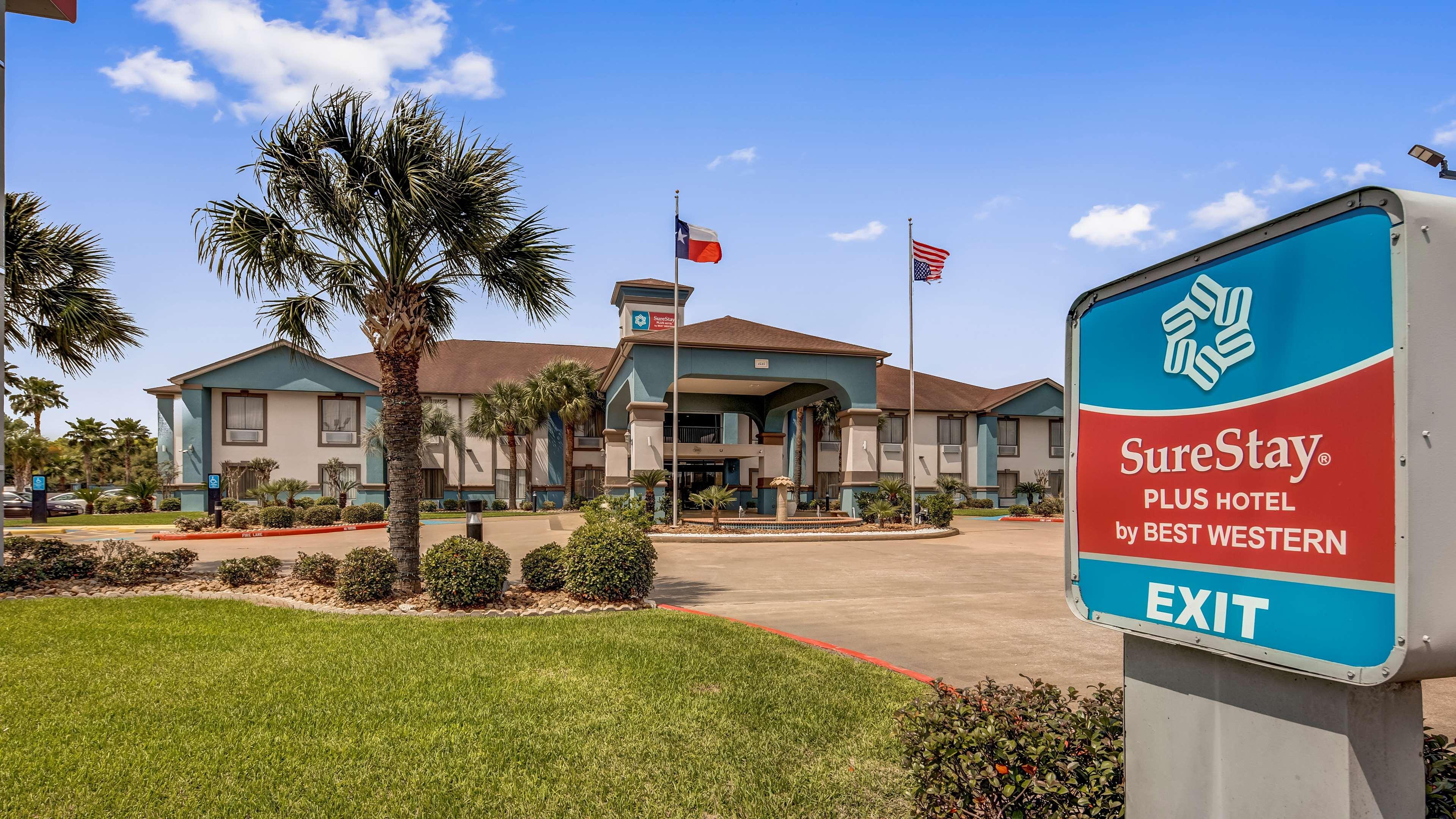 Best Western Plus Kingston Hotel And Conference Center Exterior photo