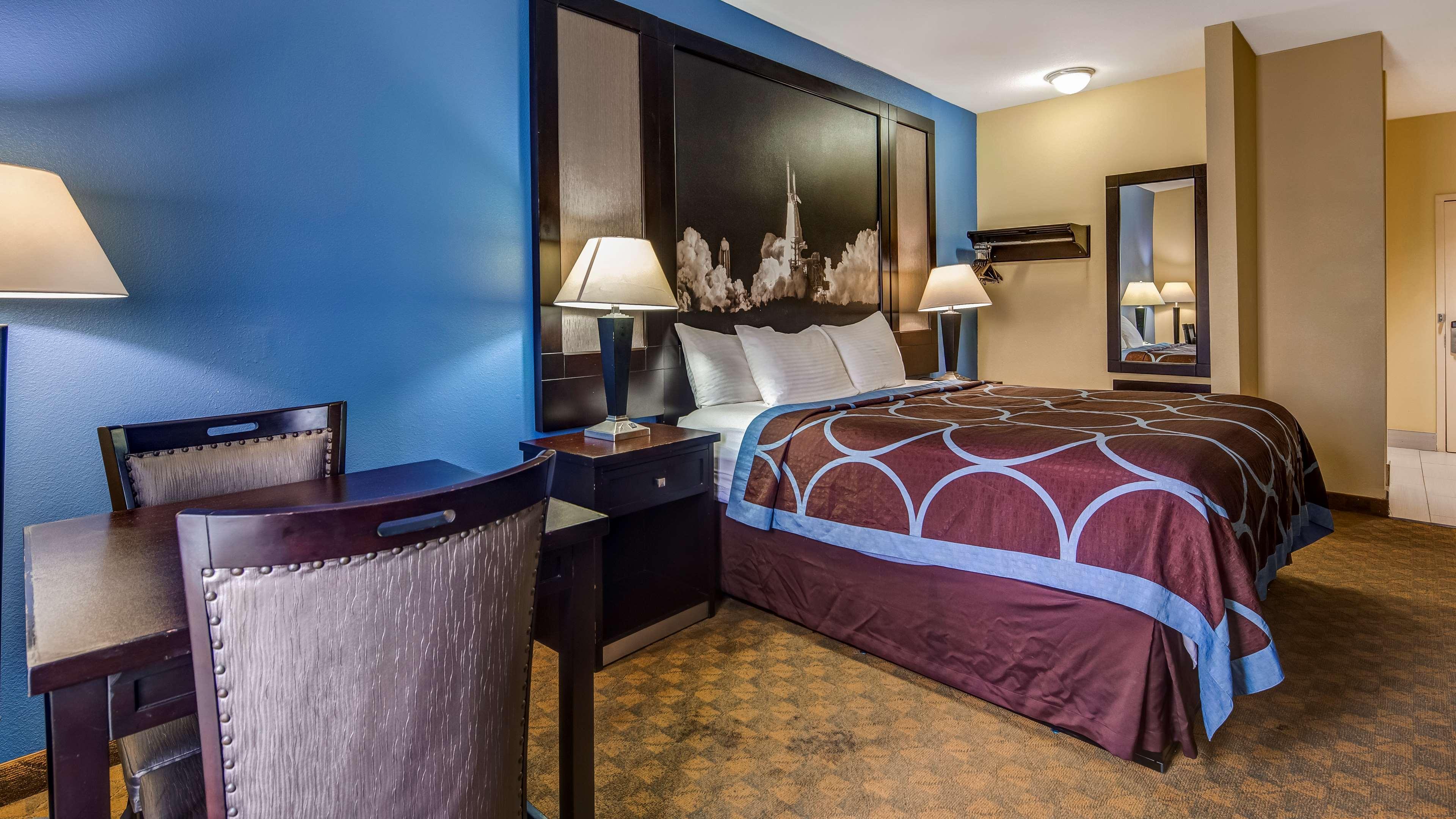 Best Western Plus Kingston Hotel And Conference Center Exterior photo