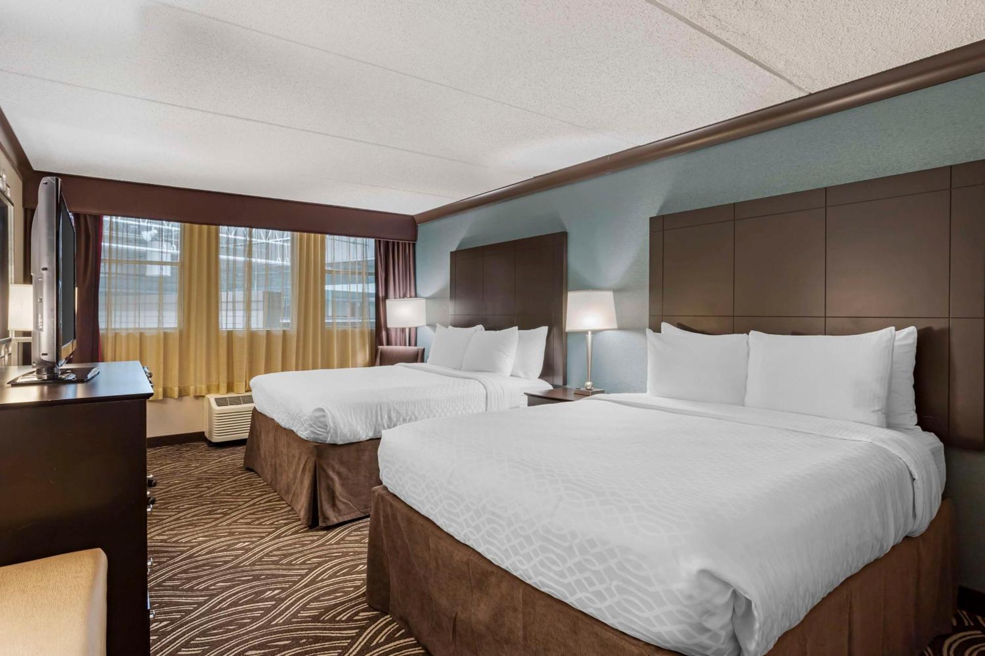 Best Western Plus Kingston Hotel And Conference Center Exterior photo
