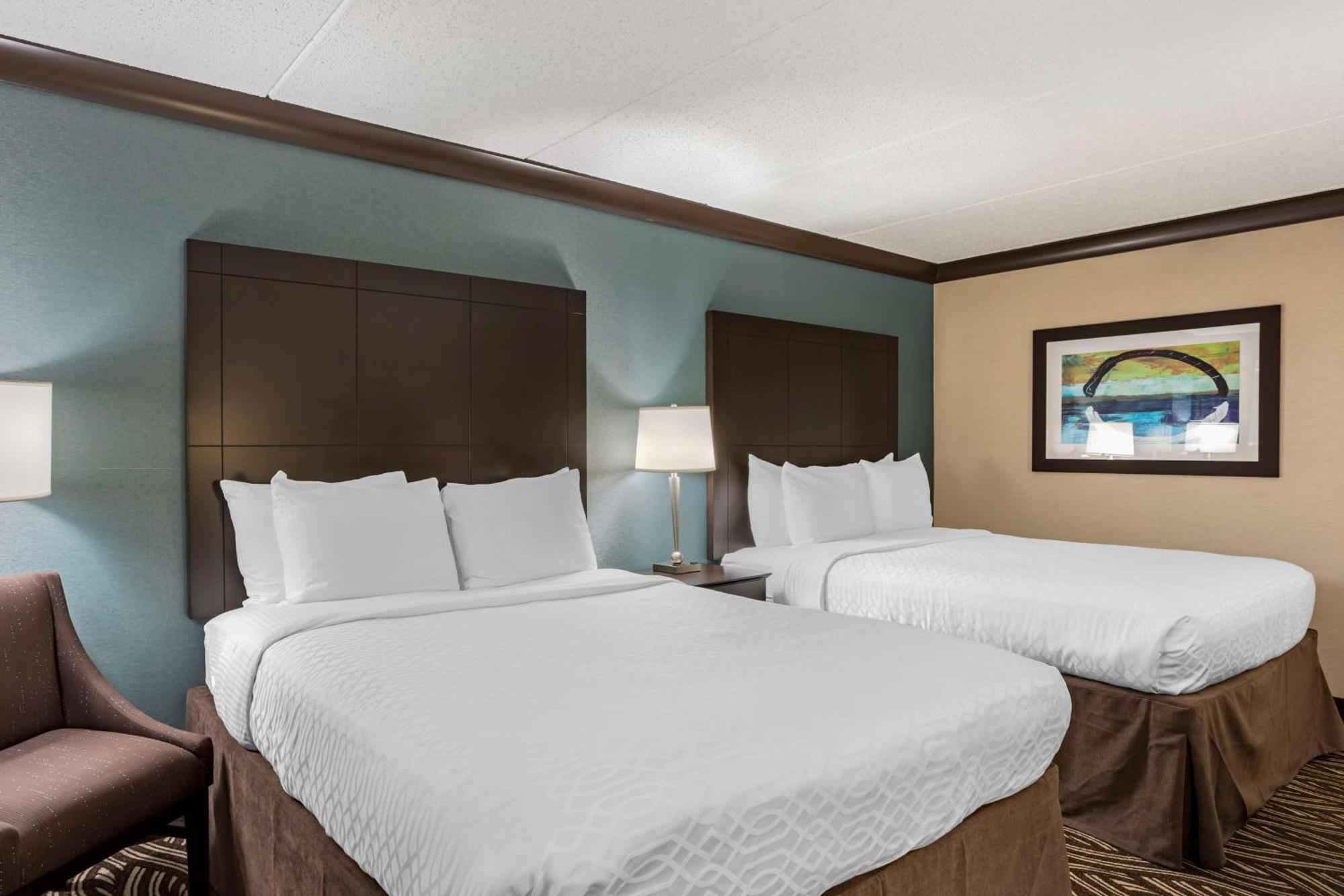 Best Western Plus Kingston Hotel And Conference Center Exterior photo