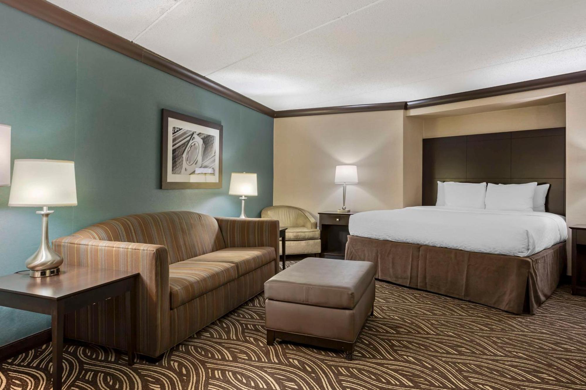 Best Western Plus Kingston Hotel And Conference Center Exterior photo