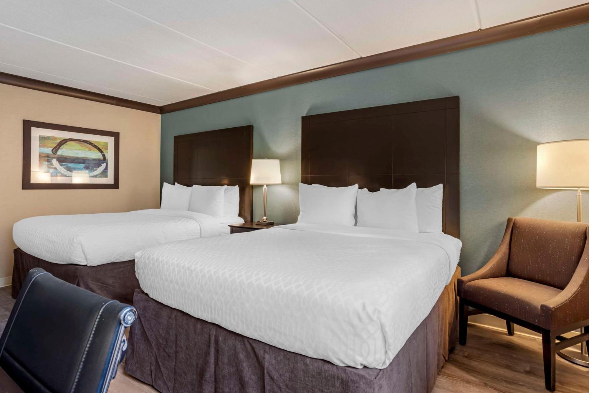 Best Western Plus Kingston Hotel And Conference Center Exterior photo