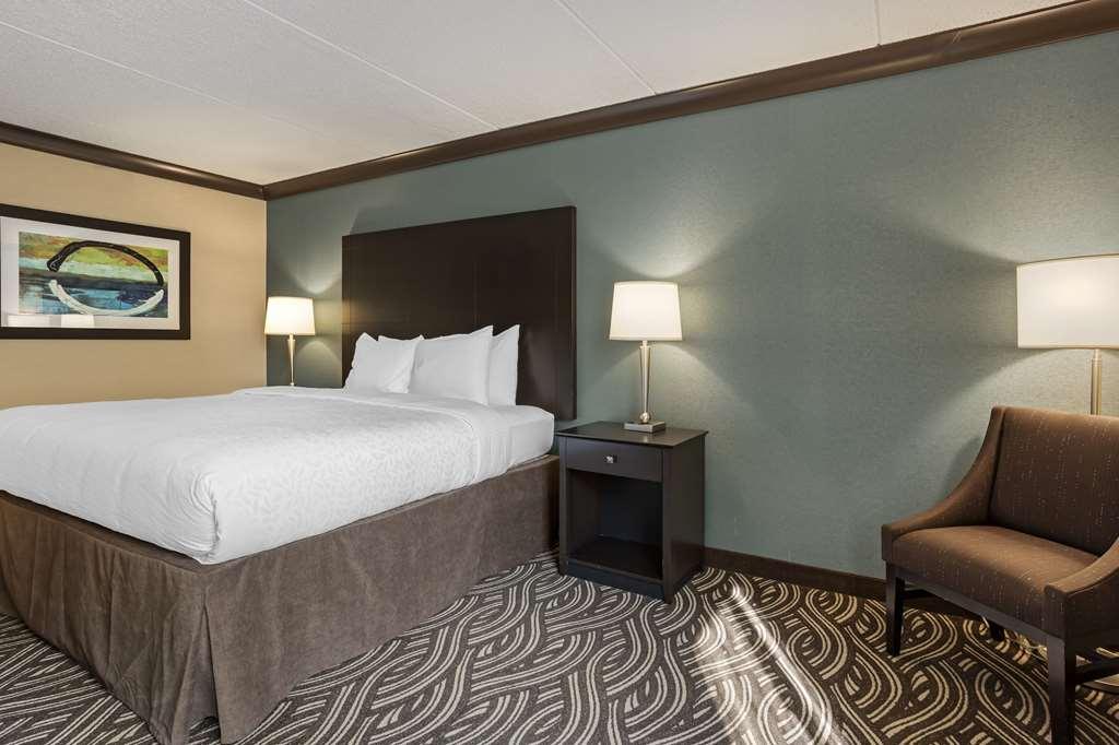 Best Western Plus Kingston Hotel And Conference Center Room photo